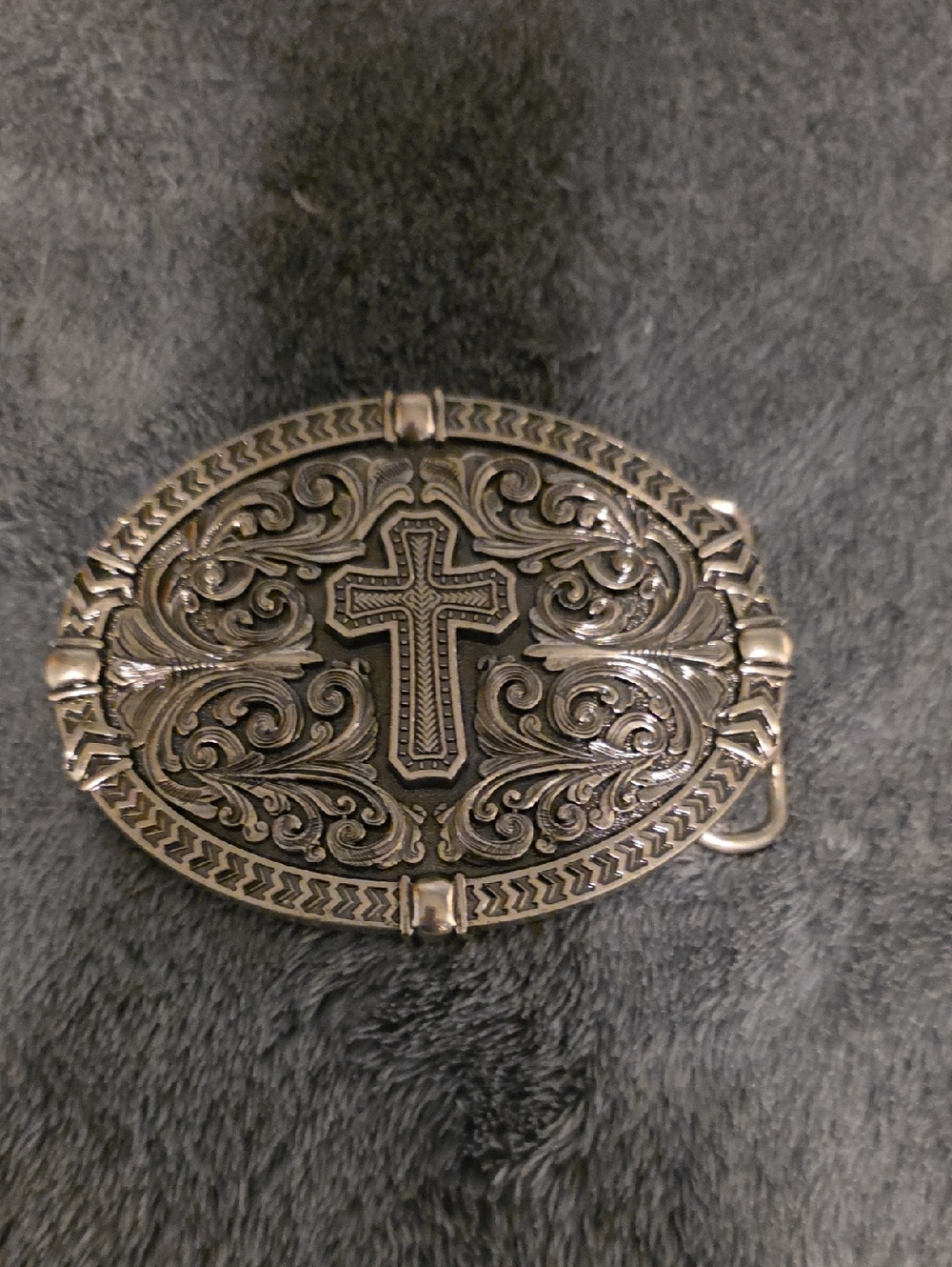 Ornate Cross Oval Belt Buckle - Silver Tone